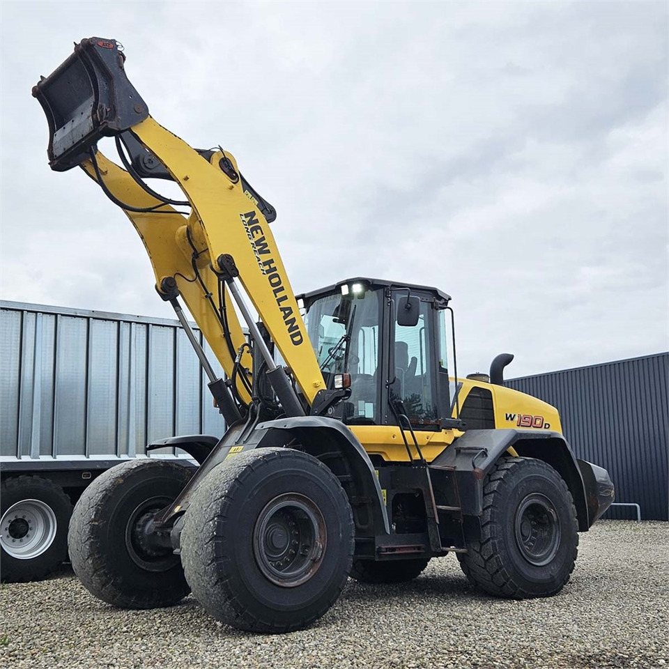 New Holland W190 D - Utovarivač na kotačima: slika New Holland W190 D - Utovarivač na kotačima New Holland W190 D - Utovarivač na kotačima: slika New Holland W190 D - Utovarivač na kotačima