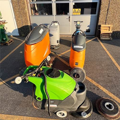 Nilfisk BA 530 - Perač podova: slika Nilfisk BA 530 - Perač podova Nilfisk BA 530 - Perač podova: slika Nilfisk BA 530 - Perač podova