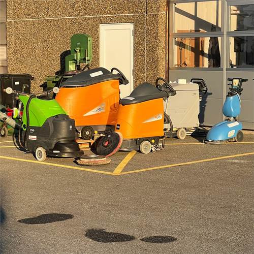 Nilfisk BA 530 - Perač podova: slika Nilfisk BA 530 - Perač podova Nilfisk BA 530 - Perač podova: slika Nilfisk BA 530 - Perač podova