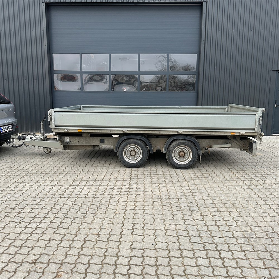 Nugent T3718H - Auto prikolica: slika Nugent T3718H - Auto prikolica Nugent T3718H - Auto prikolica: slika Nugent T3718H - Auto prikolica