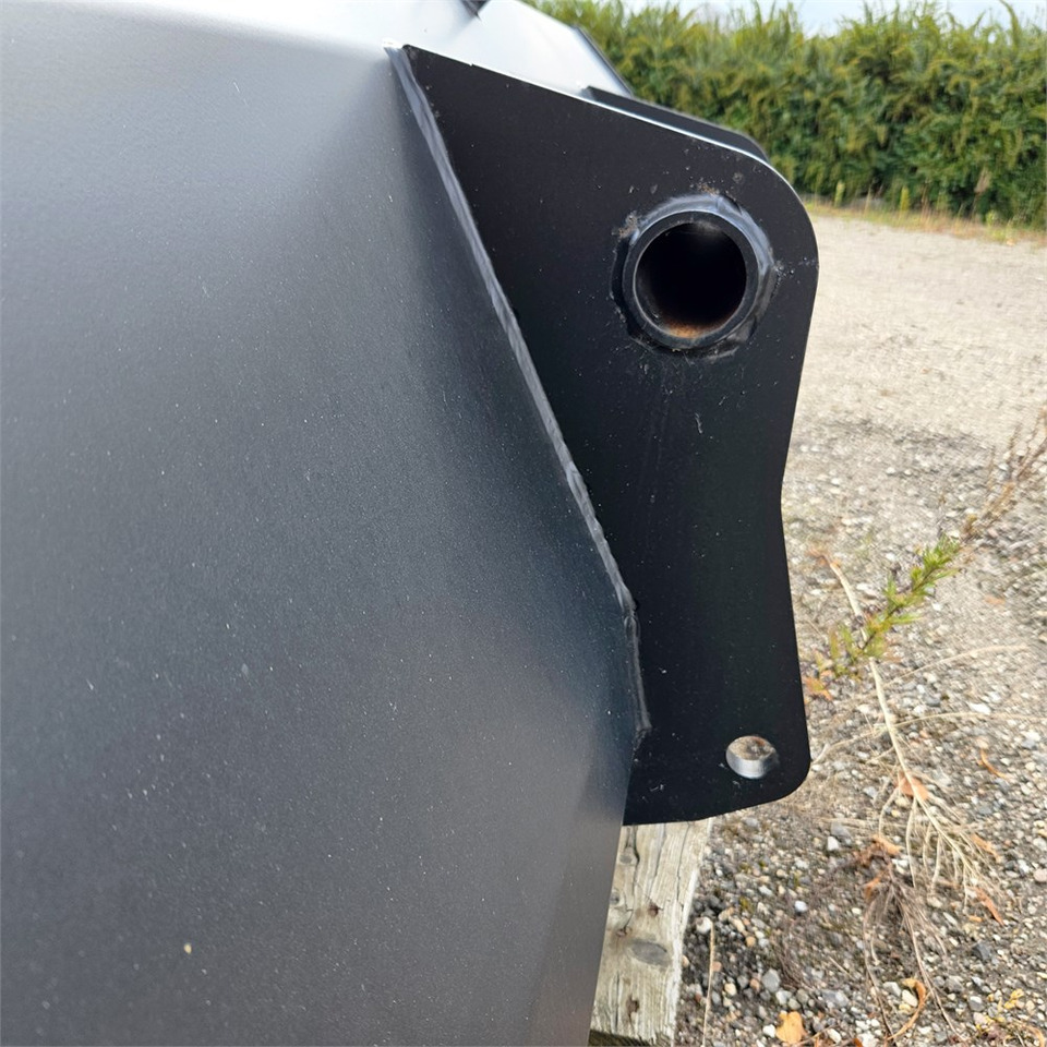 Manitou 1,90 cm - Priključak za Teleskopski rukovatelj: slika Manitou 1,90 cm - Priključak za Teleskopski rukovatelj Manitou 1,90 cm - Priključak za Teleskopski rukovatelj: slika Manitou 1,90 cm - Priključak za Teleskopski rukovatelj