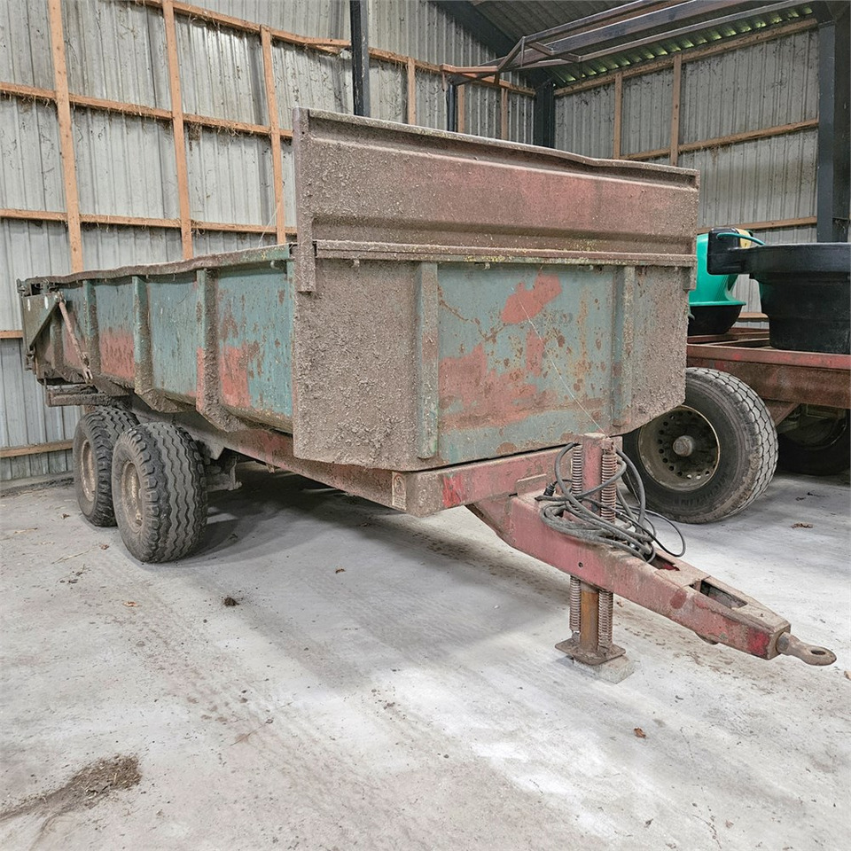 Scan-Agro STBT 11 - Nagibna prikolica za poljoprivredna gospodarstva/ Istovarivač: slika Scan-Agro STBT 11 - Nagibna prikolica za poljoprivredna gospodarstva/ Istovarivač Scan-Agro STBT 11 - Nagibna prikolica za poljoprivredna gospodarstva/ Istovarivač: slika Scan-Agro STBT 11 - Nagibna prikolica za poljoprivredna gospodarstva/ Istovarivač