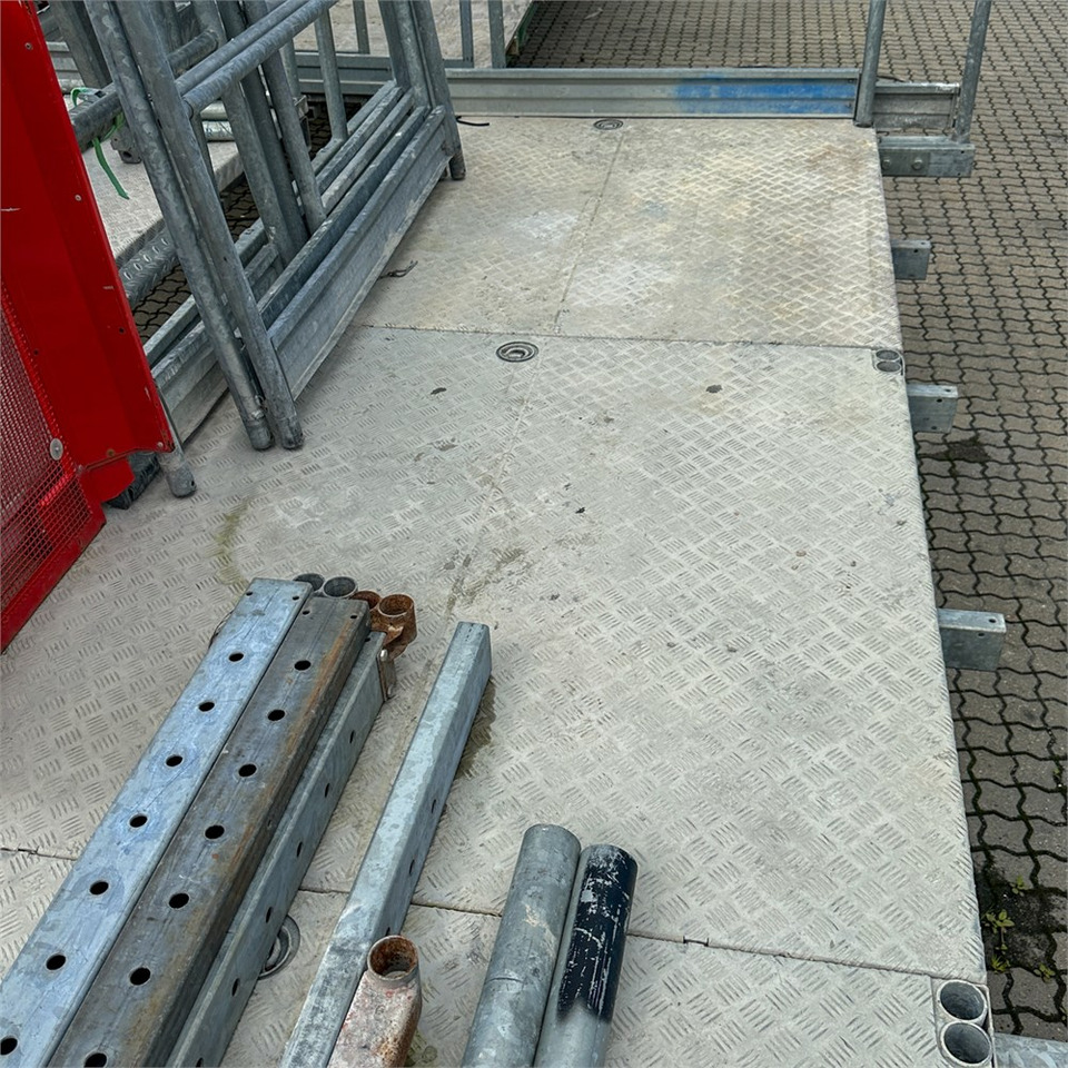 Scanclimber SC 8000 - Podizna platforma: slika Scanclimber SC 8000 - Podizna platforma Scanclimber SC 8000 - Podizna platforma: slika Scanclimber SC 8000 - Podizna platforma