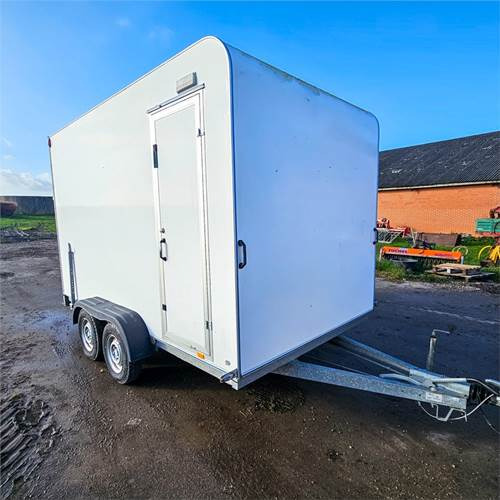 Selandia M06 - Auto prikolica: slika Selandia M06 - Auto prikolica Selandia M06 - Auto prikolica: slika Selandia M06 - Auto prikolica