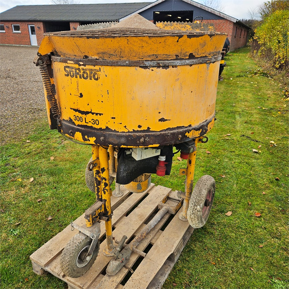 Soroto 300 L-30 - Mješalica za beton: slika Soroto 300 L-30 - Mješalica za beton Soroto 300 L-30 - Mješalica za beton: slika Soroto 300 L-30 - Mješalica za beton