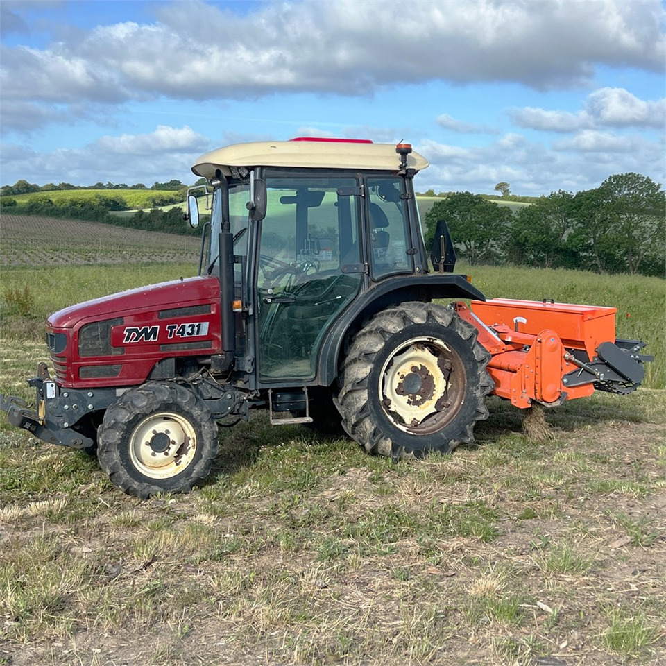 TYM T 431 - Općinski traktor: slika TYM T 431 - Općinski traktor TYM T 431 - Općinski traktor: slika TYM T 431 - Općinski traktor