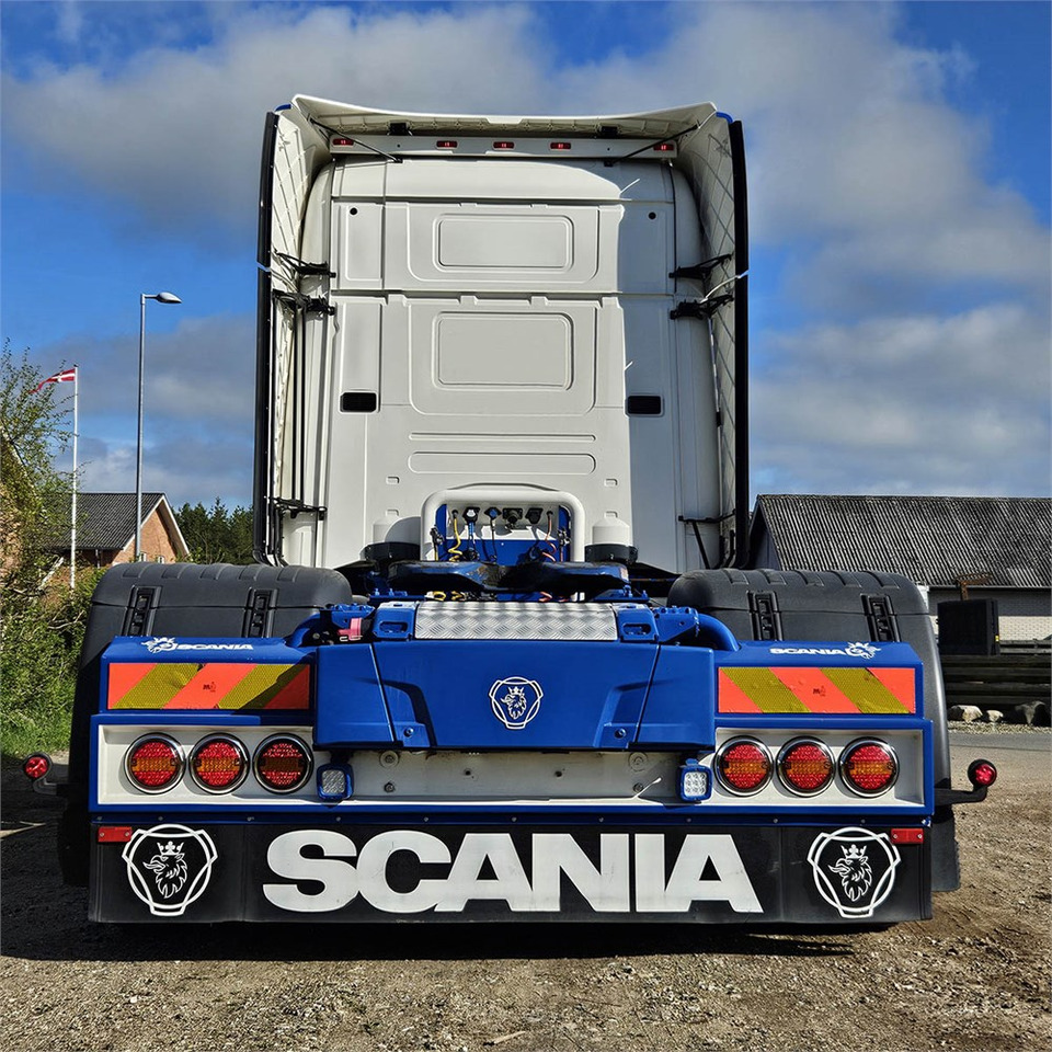 Scania R 560 LA6X2 4MNB - Tegljač: slika Scania R 560 LA6X2 4MNB - Tegljač Scania R 560 LA6X2 4MNB - Tegljač: slika Scania R 560 LA6X2 4MNB - Tegljač