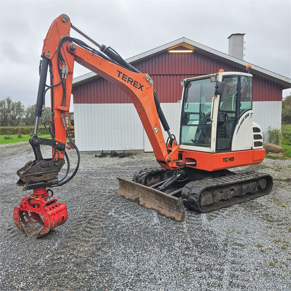 Terex TC48 - Mini bager: slika Terex TC48 - Mini bager Terex TC48 - Mini bager: slika Terex TC48 - Mini bager
