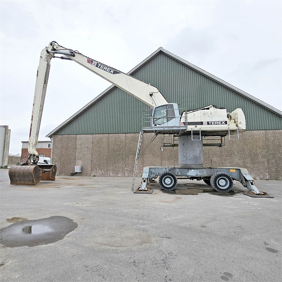 Terex TM520 - Stroj za rukovanje otpadom: slika Terex TM520 - Stroj za rukovanje otpadom Terex TM520 - Stroj za rukovanje otpadom: slika Terex TM520 - Stroj za rukovanje otpadom