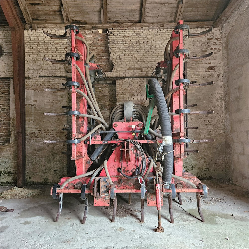 Thyregod FM-8000 Fieldmaster - Oprema za gnojenje: slika Thyregod FM-8000 Fieldmaster - Oprema za gnojenje Thyregod FM-8000 Fieldmaster - Oprema za gnojenje: slika Thyregod FM-8000 Fieldmaster - Oprema za gnojenje