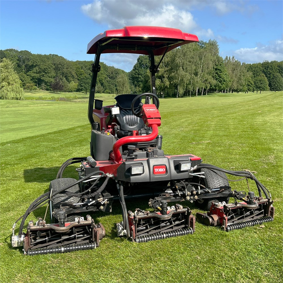 Toro Reelmaster 3575 D - Vrtna kosilica: slika Toro Reelmaster 3575 D - Vrtna kosilica Toro Reelmaster 3575 D - Vrtna kosilica: slika Toro Reelmaster 3575 D - Vrtna kosilica