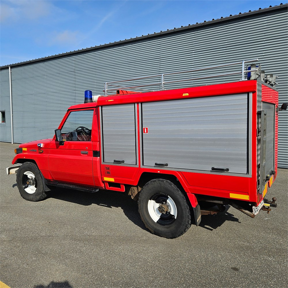 Toyota BJ75LP-MRW - Vatrogasno vozilo: slika Toyota BJ75LP-MRW - Vatrogasno vozilo Toyota BJ75LP-MRW - Vatrogasno vozilo: slika Toyota BJ75LP-MRW - Vatrogasno vozilo