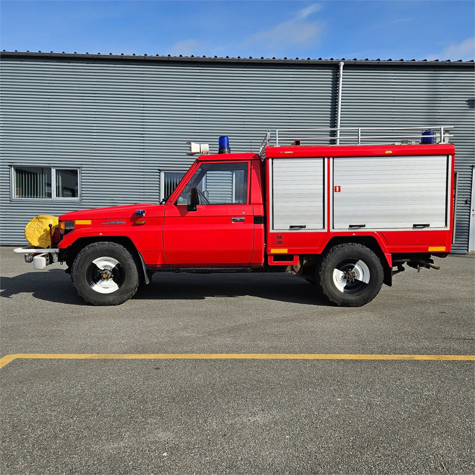 Toyota BJ75LP-MRW - Vatrogasno vozilo: slika Toyota BJ75LP-MRW - Vatrogasno vozilo Toyota BJ75LP-MRW - Vatrogasno vozilo: slika Toyota BJ75LP-MRW - Vatrogasno vozilo
