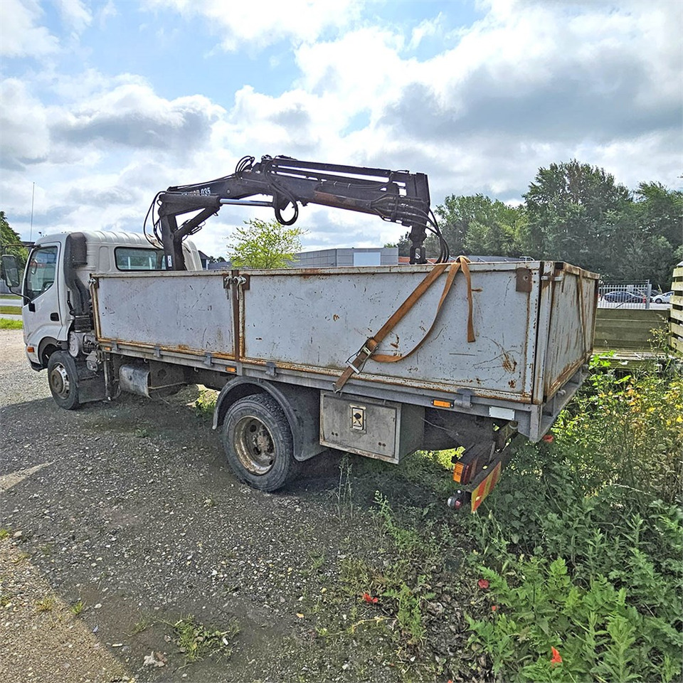 Toyota Dyna 200 - Kamion s otvorenim sandukom: slika Toyota Dyna 200 - Kamion s otvorenim sandukom Toyota Dyna 200 - Kamion s otvorenim sandukom: slika Toyota Dyna 200 - Kamion s otvorenim sandukom