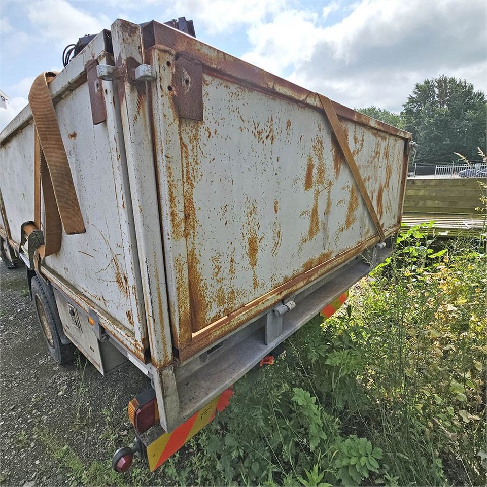 Toyota Dyna 200 - Kamion s otvorenim sandukom: slika Toyota Dyna 200 - Kamion s otvorenim sandukom Toyota Dyna 200 - Kamion s otvorenim sandukom: slika Toyota Dyna 200 - Kamion s otvorenim sandukom