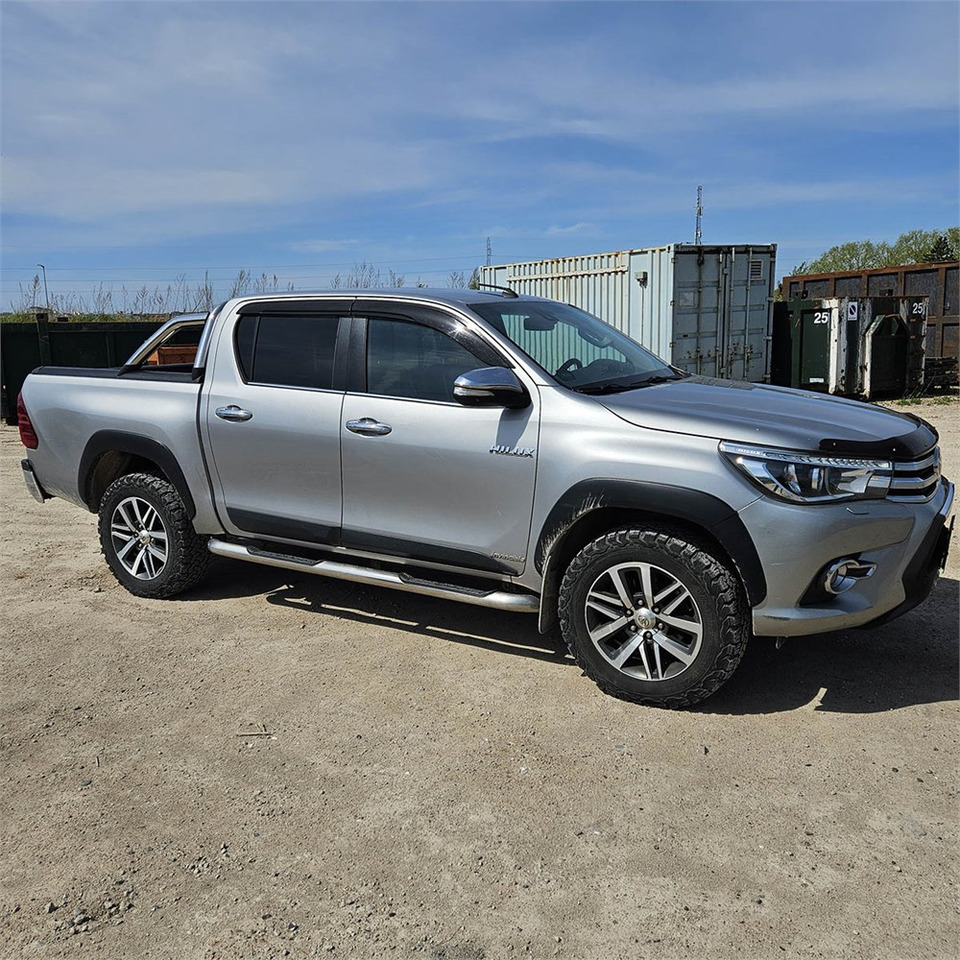 Toyota Hillux - Pick-up: slika Toyota Hillux - Pick-up Toyota Hillux - Pick-up: slika Toyota Hillux - Pick-up