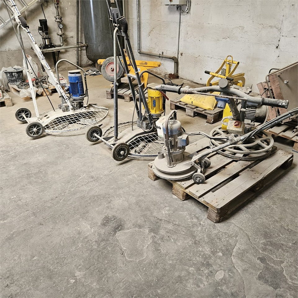 Tremix G Combi E - Helikopter za beton: slika Tremix G Combi E - Helikopter za beton Tremix G Combi E - Helikopter za beton: slika Tremix G Combi E - Helikopter za beton