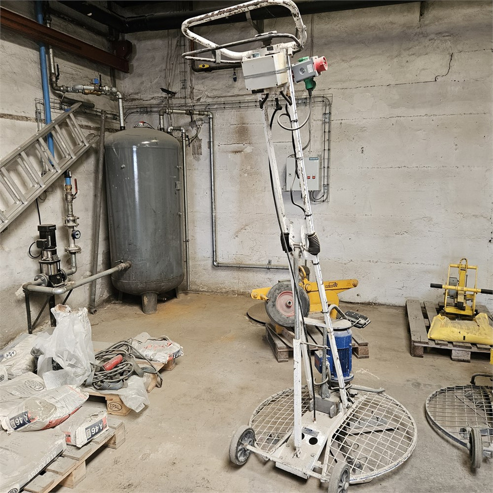 Tremix G Combi E - Helikopter za beton: slika Tremix G Combi E - Helikopter za beton Tremix G Combi E - Helikopter za beton: slika Tremix G Combi E - Helikopter za beton