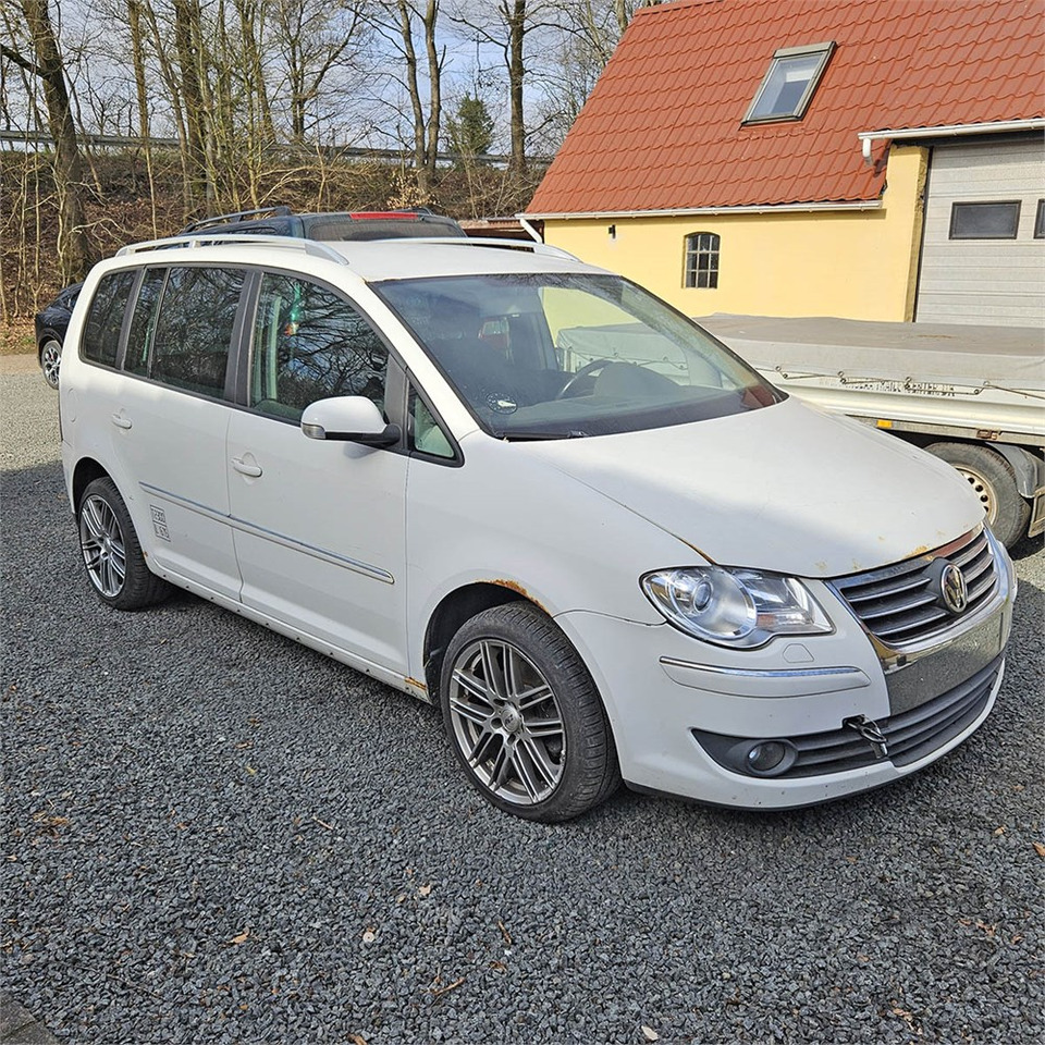 VW Touran Van 2,0 tdi automatisk - Automobil: slika VW Touran Van 2,0 tdi automatisk - Automobil VW Touran Van 2,0 tdi automatisk - Automobil: slika VW Touran Van 2,0 tdi automatisk - Automobil
