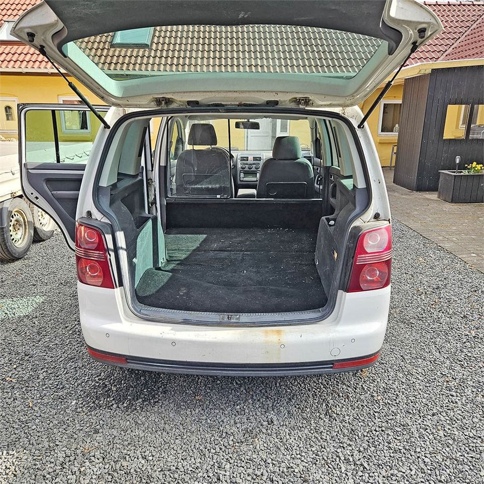 VW Touran Van 2,0 tdi automatisk - Automobil: slika VW Touran Van 2,0 tdi automatisk - Automobil VW Touran Van 2,0 tdi automatisk - Automobil: slika VW Touran Van 2,0 tdi automatisk - Automobil