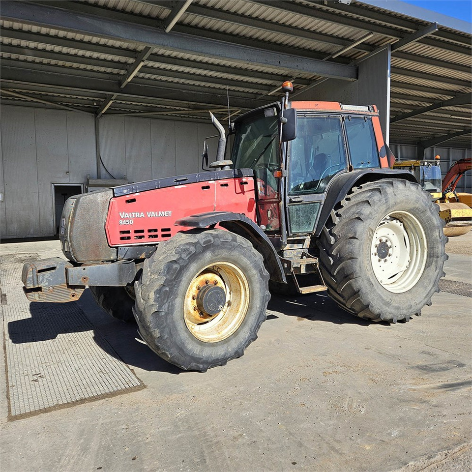 Valmet Valtra 8450 - Traktor: slika Valmet Valtra 8450 - Traktor Valmet Valtra 8450 - Traktor: slika Valmet Valtra 8450 - Traktor