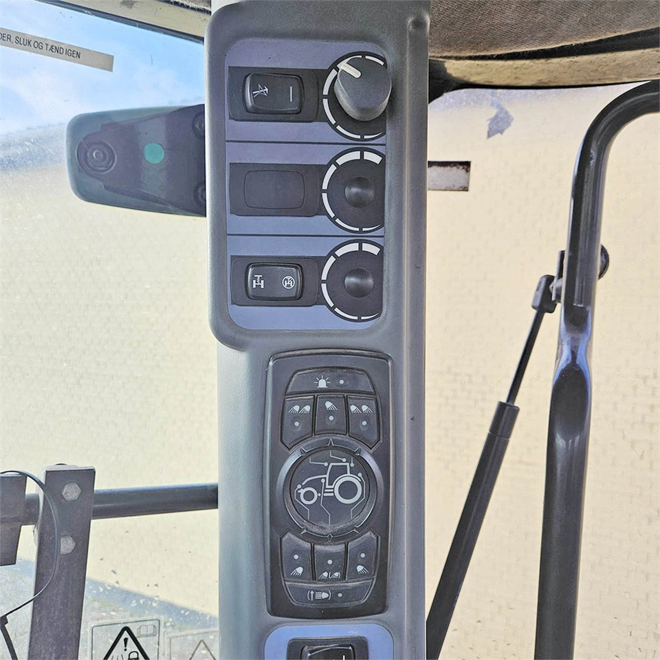 Zakup Valtra S322 Valtra S322: slika Zakup Valtra S322 Valtra S322