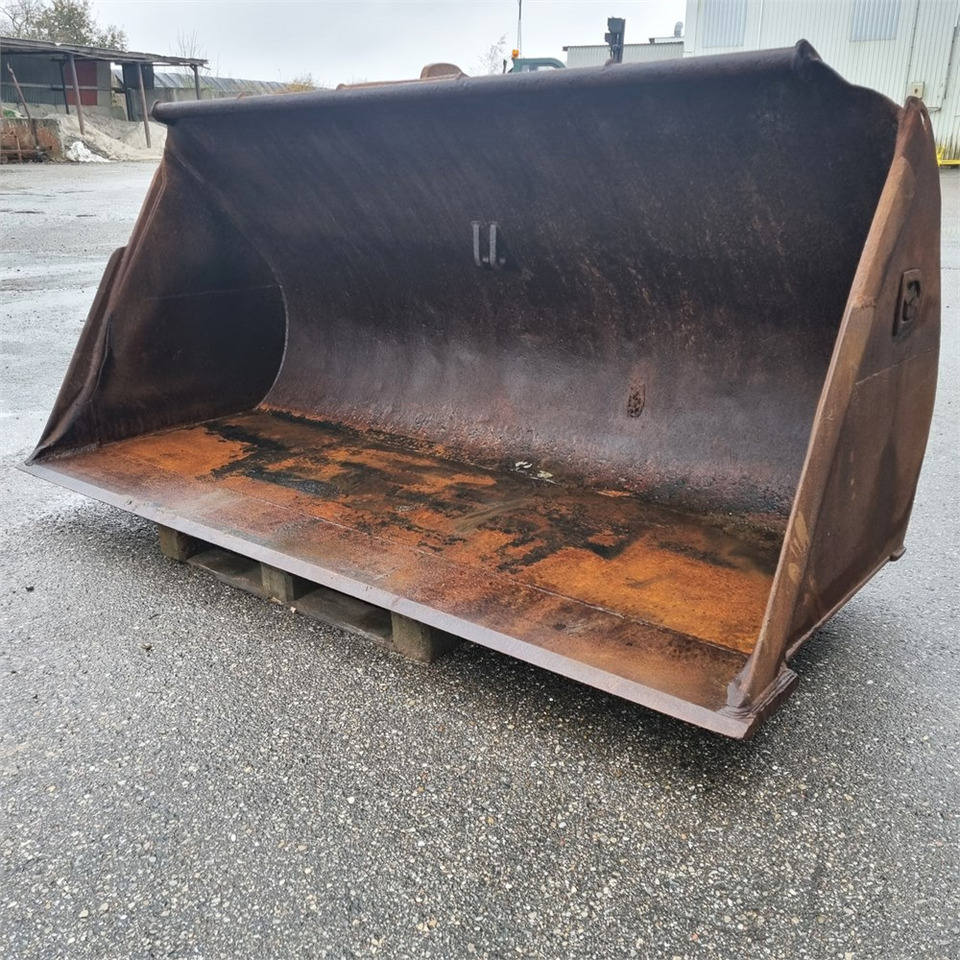 Viby Jern 721D - Utovarna korpa: slika Viby Jern 721D - Utovarna korpa Viby Jern 721D - Utovarna korpa: slika Viby Jern 721D - Utovarna korpa