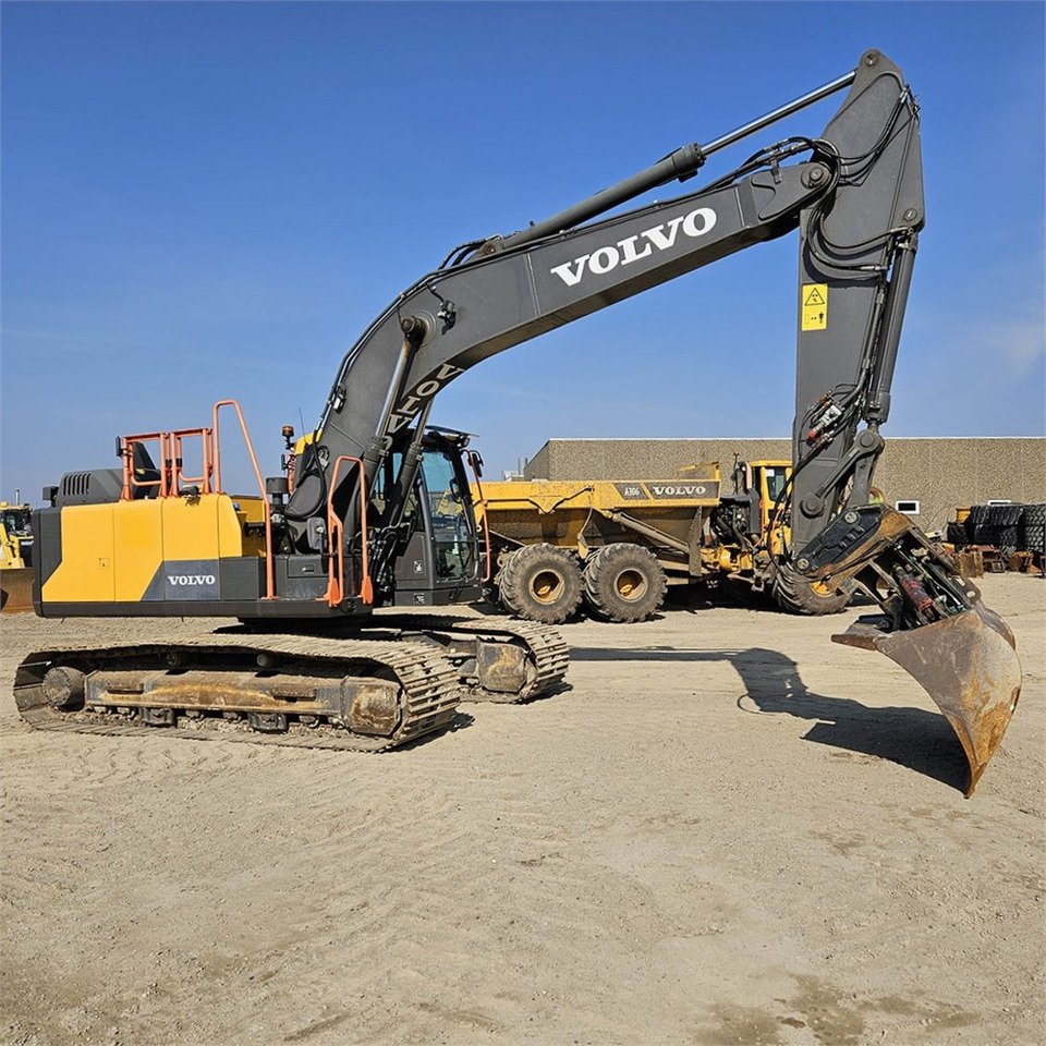 Volvo EC200 EL - Bager gusjeničar: slika Volvo EC200 EL - Bager gusjeničar Volvo EC200 EL - Bager gusjeničar: slika Volvo EC200 EL - Bager gusjeničar