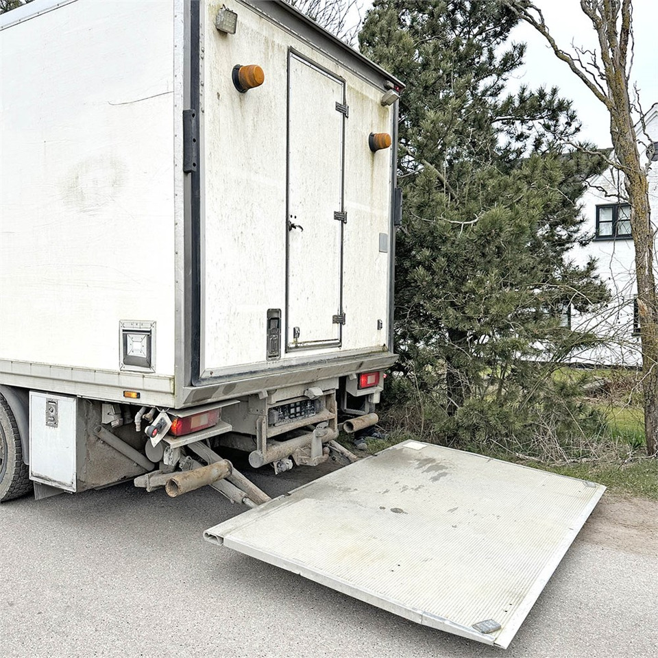 Kamion sandučar Volvo F180 FL 9L: slika Kamion sandučar Volvo F180 FL 9L