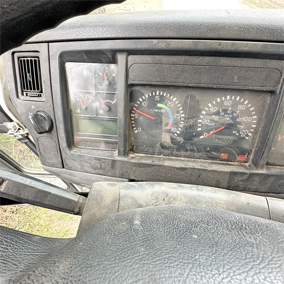 Kamion sandučar Volvo F180 FL 9L: slika Kamion sandučar Volvo F180 FL 9L