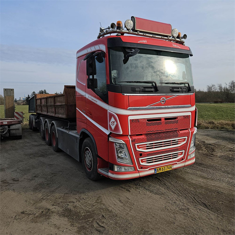 Volvo FH 540 - Kamion s kabelskim sustavom: slika Volvo FH 540 - Kamion s kabelskim sustavom Volvo FH 540 - Kamion s kabelskim sustavom: slika Volvo FH 540 - Kamion s kabelskim sustavom
