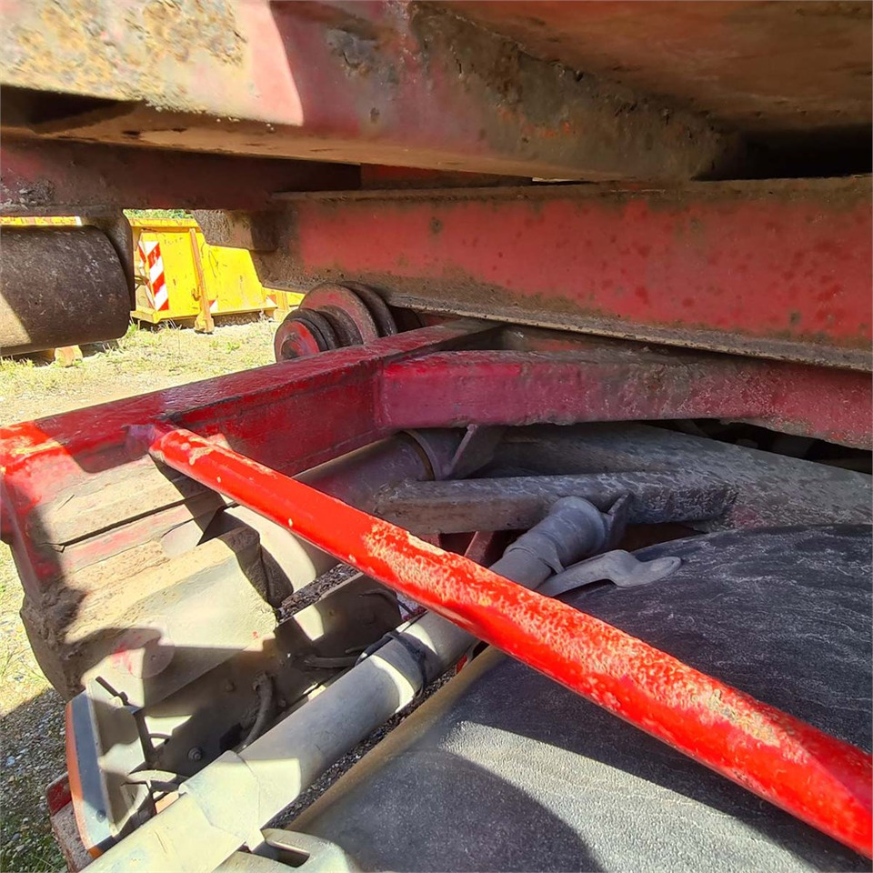 Kamion s kabelskim sustavom Volvo FL612: slika Kamion s kabelskim sustavom Volvo FL612