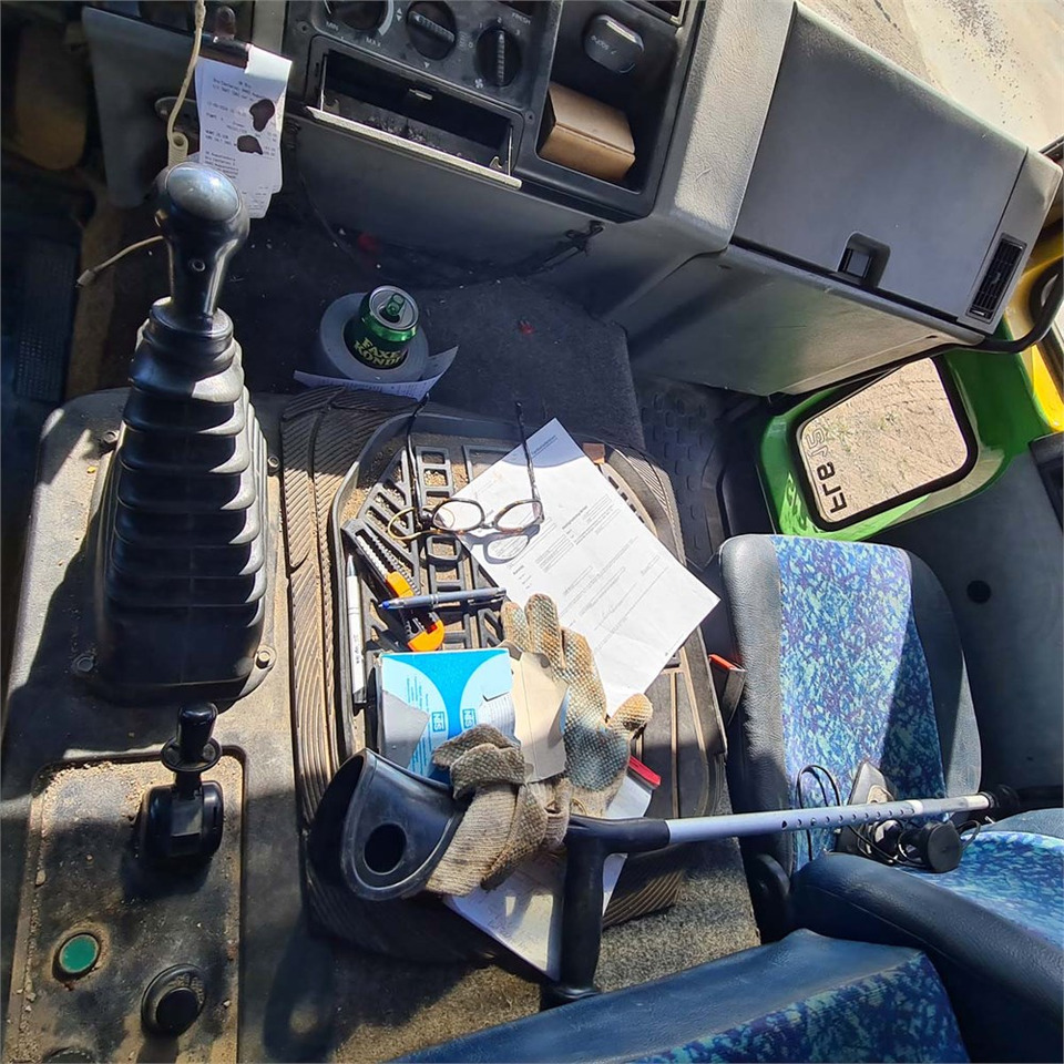 Kamion s kabelskim sustavom Volvo FL612: slika Kamion s kabelskim sustavom Volvo FL612