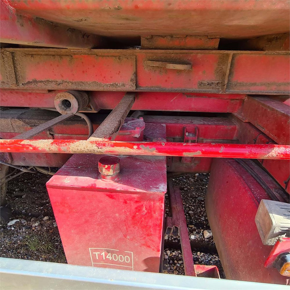 Kamion s kabelskim sustavom Volvo FL612: slika Kamion s kabelskim sustavom Volvo FL612