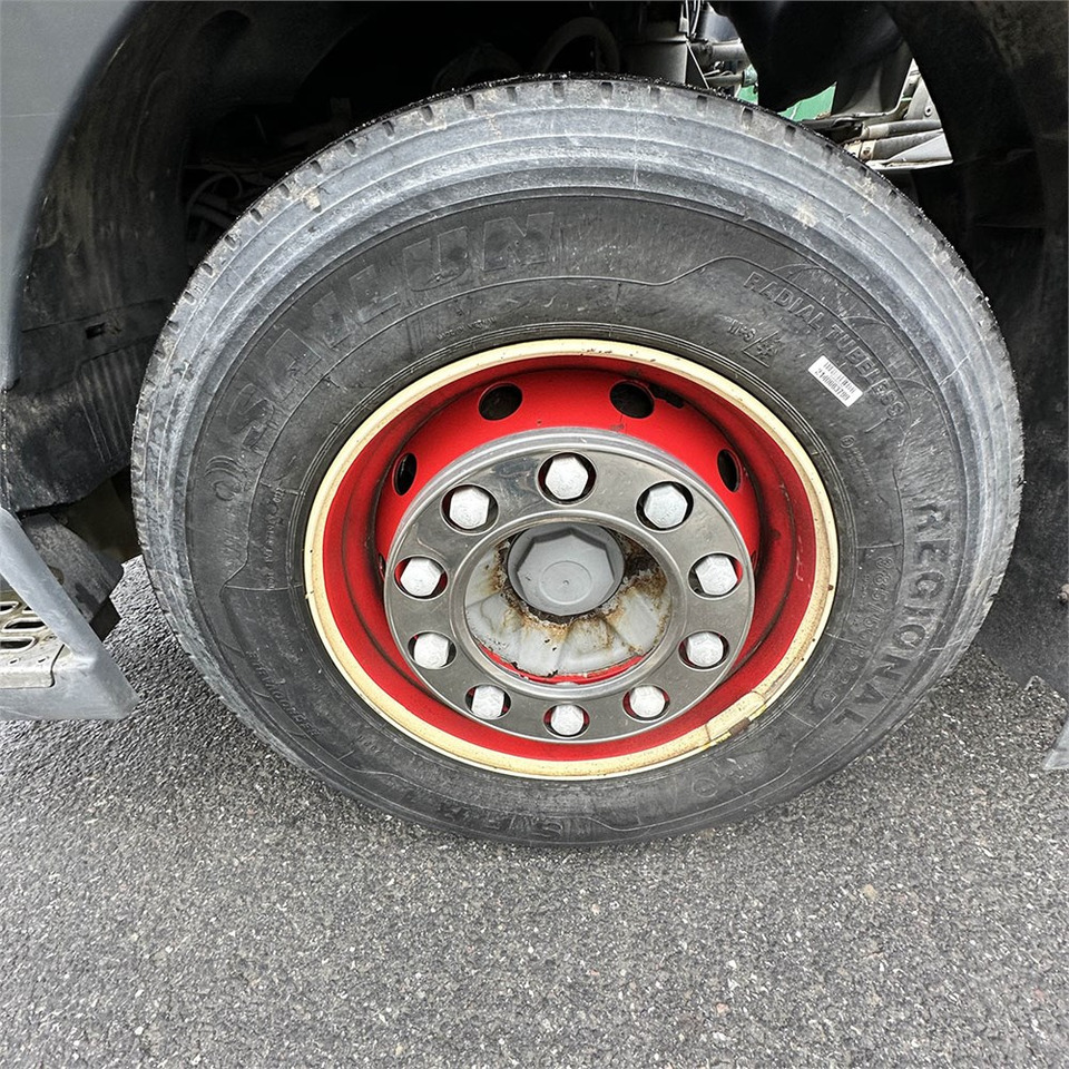 Kamion s kabelskim sustavom Volvo FM-330: slika Kamion s kabelskim sustavom Volvo FM-330