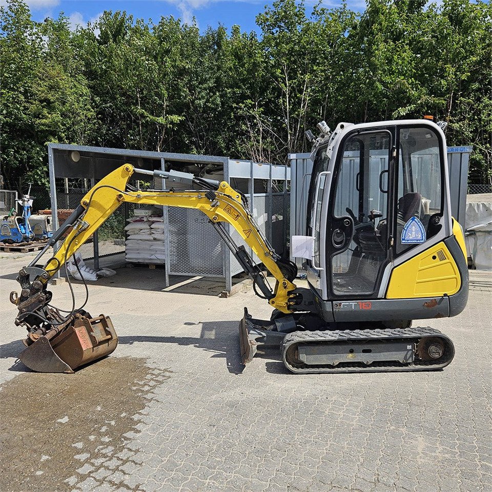 Wacker Neuson ET 18 - Mini bager: slika Wacker Neuson ET 18 - Mini bager Wacker Neuson ET 18 - Mini bager: slika Wacker Neuson ET 18 - Mini bager