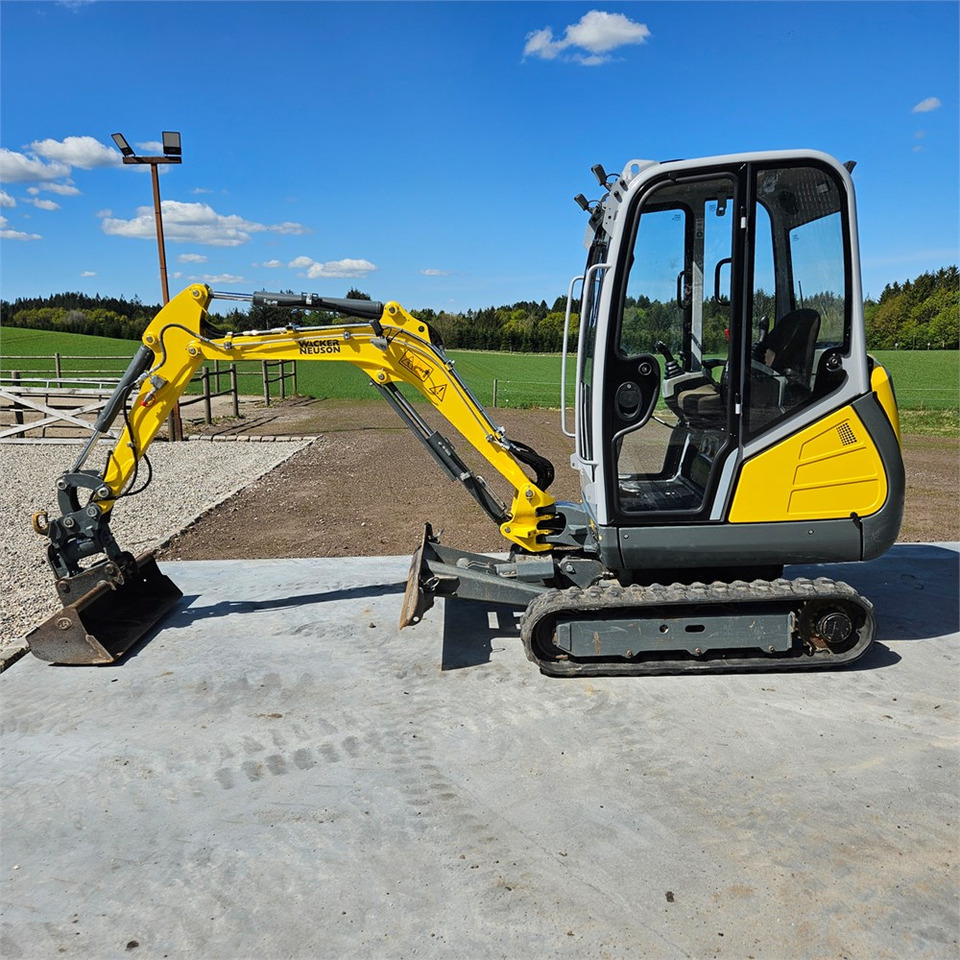 Wacker Neuson ET18 - Mini bager: slika Wacker Neuson ET18 - Mini bager Wacker Neuson ET18 - Mini bager: slika Wacker Neuson ET18 - Mini bager