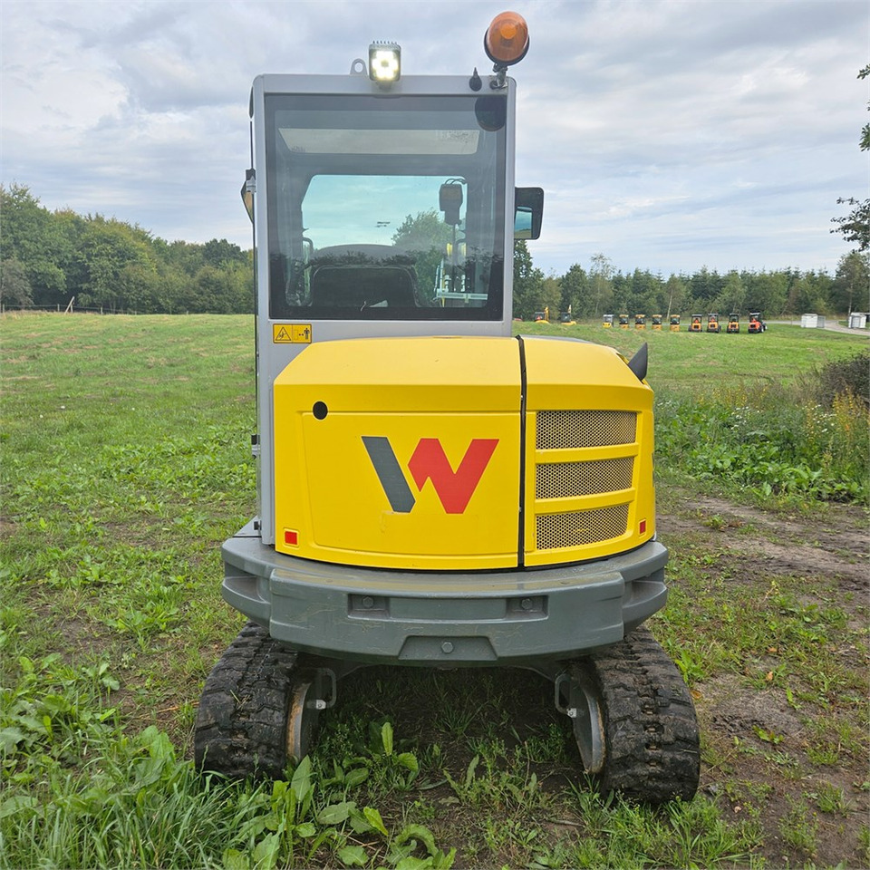 Wacker Neuson ET35 - Mini bager: slika Wacker Neuson ET35 - Mini bager Wacker Neuson ET35 - Mini bager: slika Wacker Neuson ET35 - Mini bager