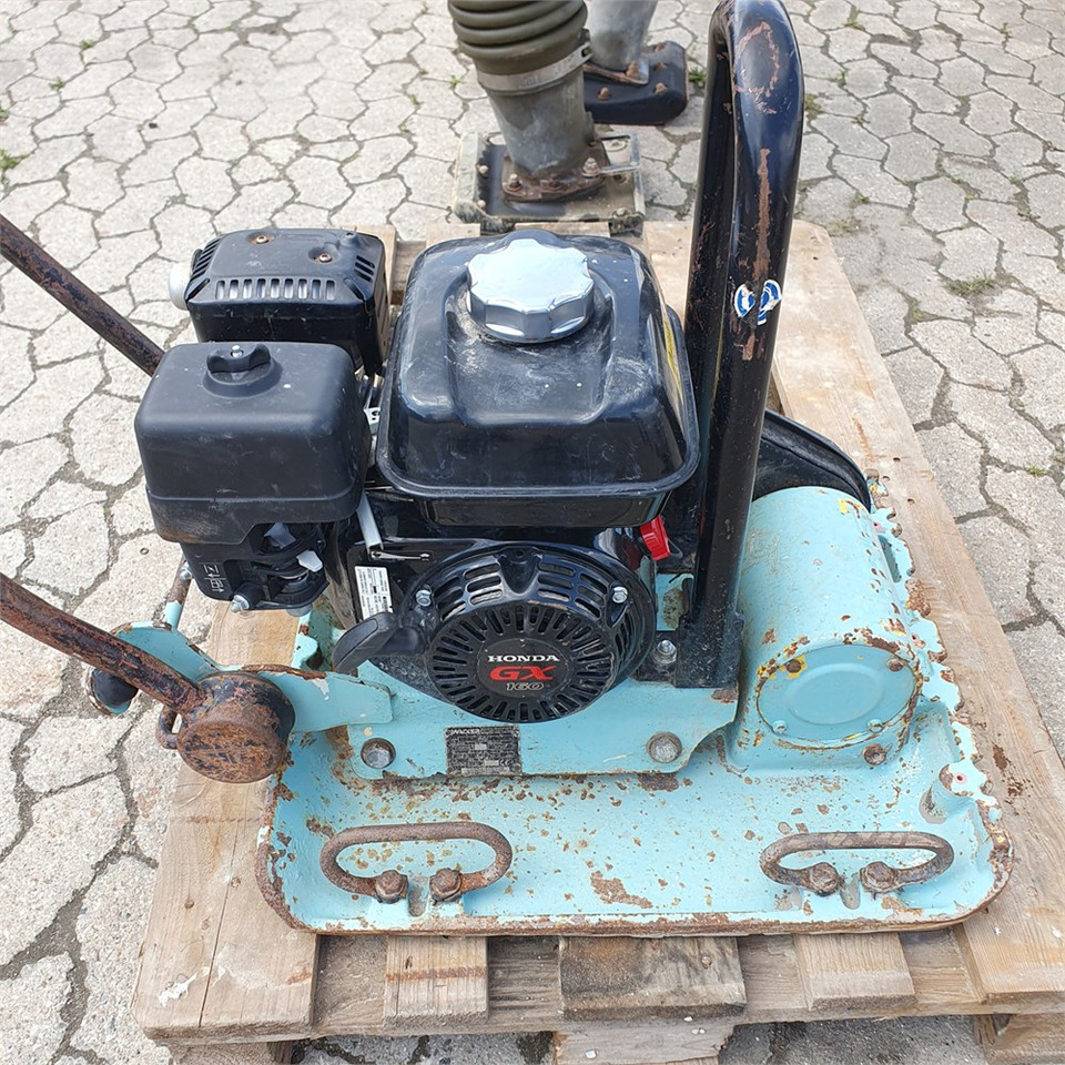Wacker Neuson VP1550 - Vibro ploča: slika Wacker Neuson VP1550 - Vibro ploča Wacker Neuson VP1550 - Vibro ploča: slika Wacker Neuson VP1550 - Vibro ploča