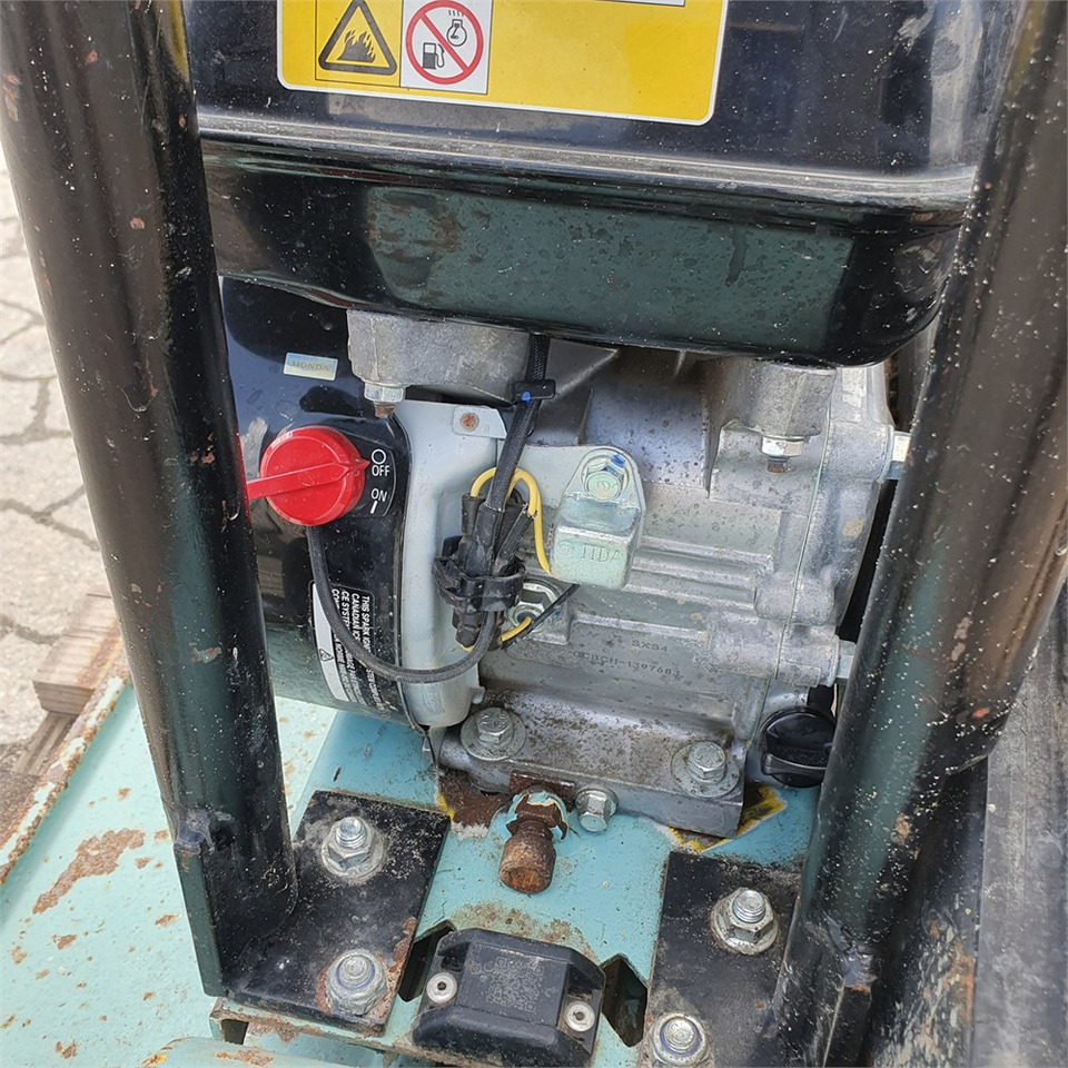 Wacker Neuson VP1550 - Vibro ploča: slika Wacker Neuson VP1550 - Vibro ploča Wacker Neuson VP1550 - Vibro ploča: slika Wacker Neuson VP1550 - Vibro ploča