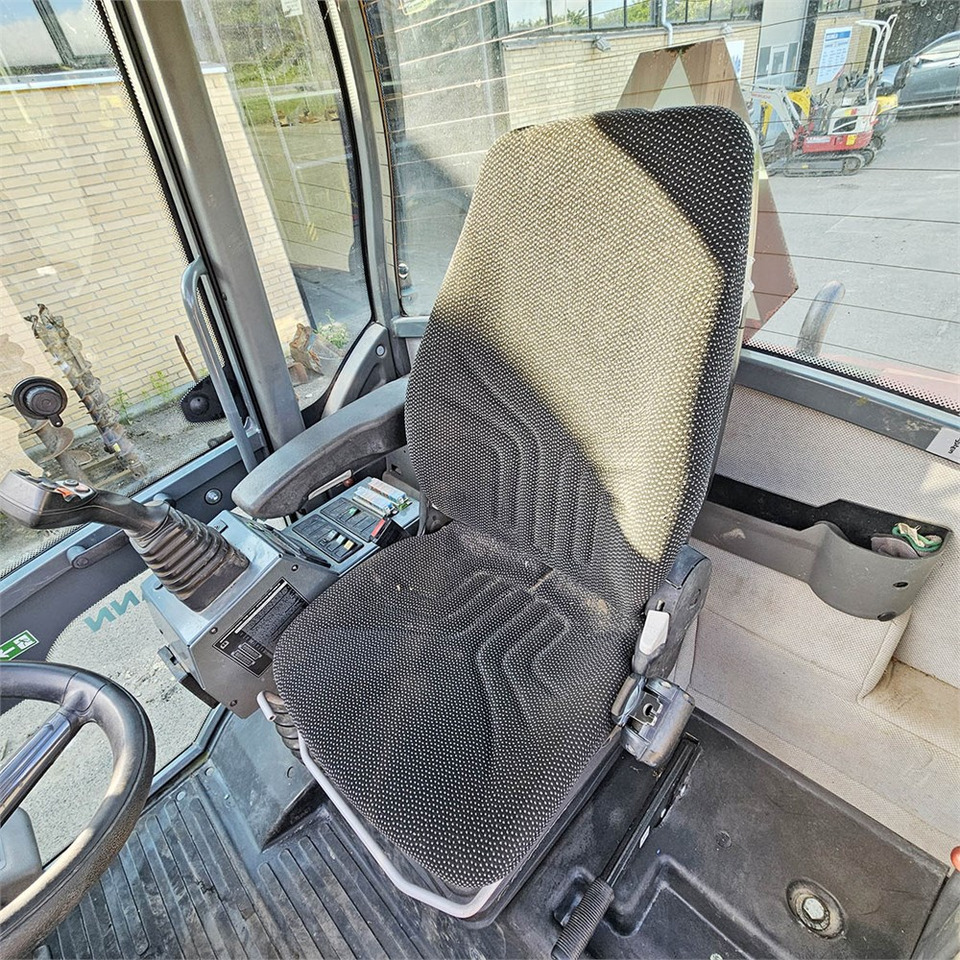 Mini utovarivač Weidemann 2080: slika Mini utovarivač Weidemann 2080