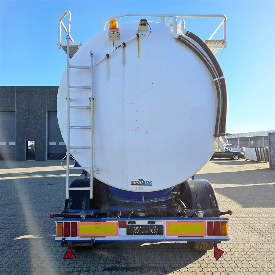Welgro 97WSL43-32 Food tank 58m3 - Poluprikolica cisterna: slika Welgro 97WSL43-32 Food tank 58m3 - Poluprikolica cisterna Welgro 97WSL43-32 Food tank 58m3 - Poluprikolica cisterna: slika Welgro 97WSL43-32 Food tank 58m3 - Poluprikolica cisterna
