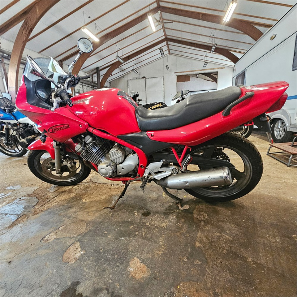 Yamaha XJ600 Diversion - Motocikl: slika Yamaha XJ600 Diversion - Motocikl Yamaha XJ600 Diversion - Motocikl: slika Yamaha XJ600 Diversion - Motocikl