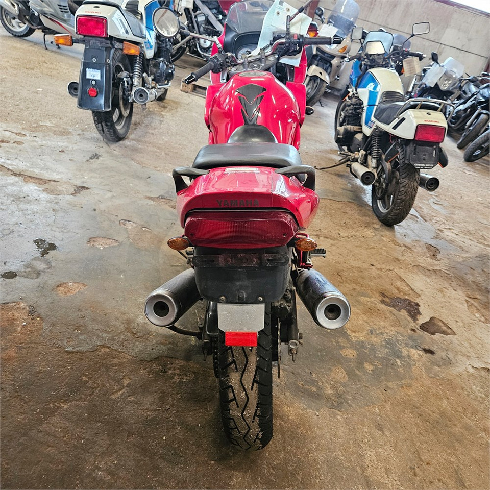 Yamaha XJ600 Diversion - Motocikl: slika Yamaha XJ600 Diversion - Motocikl Yamaha XJ600 Diversion - Motocikl: slika Yamaha XJ600 Diversion - Motocikl