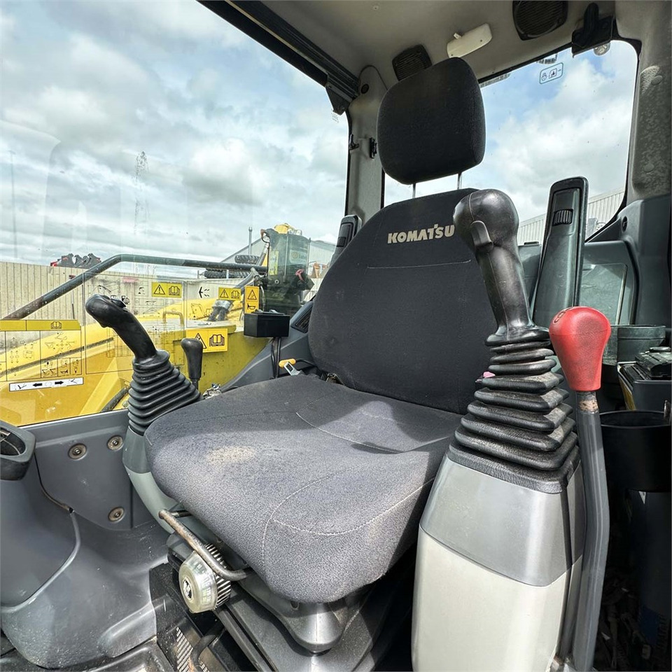 Mini bager Yanmar VIO80-1A: slika Mini bager Yanmar VIO80-1A