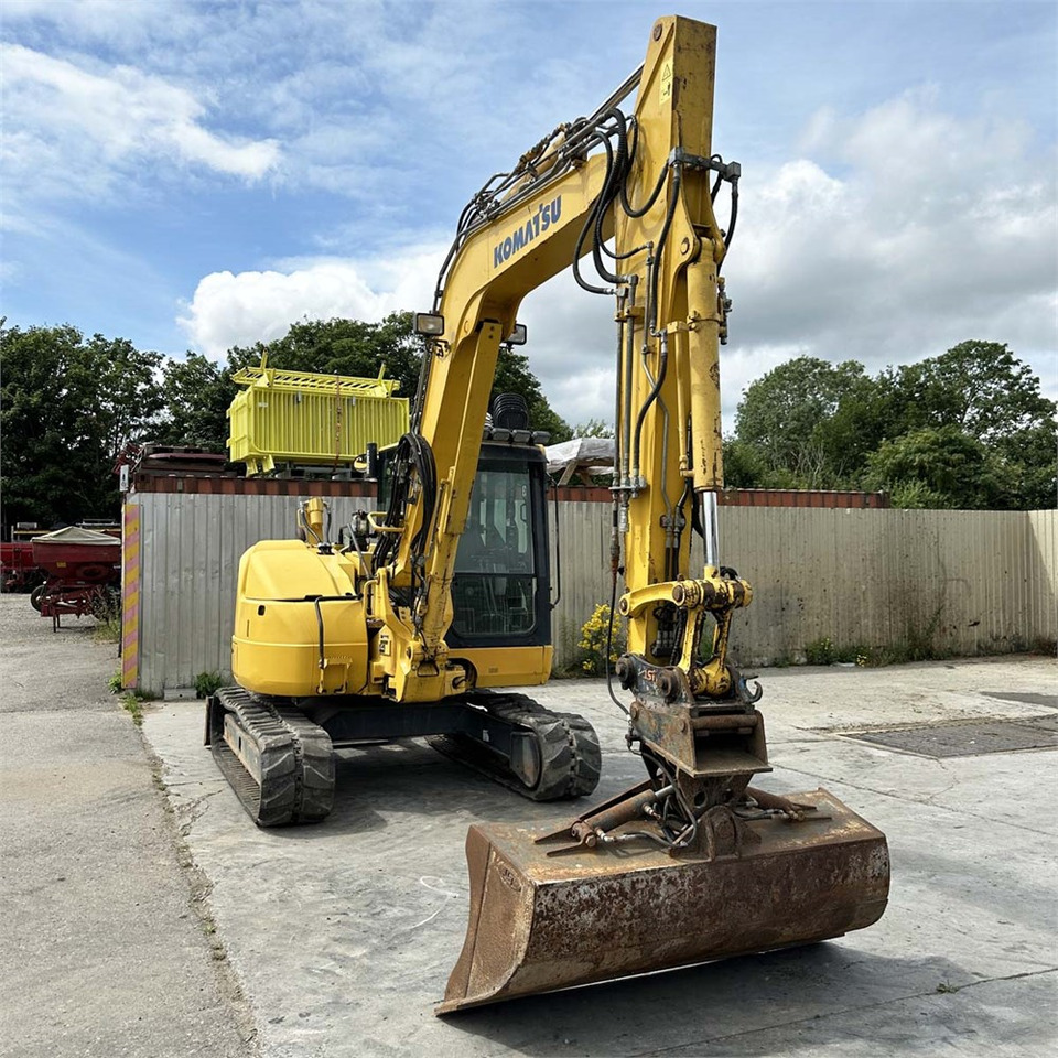 Mini bager Yanmar VIO80-1A: slika Mini bager Yanmar VIO80-1A