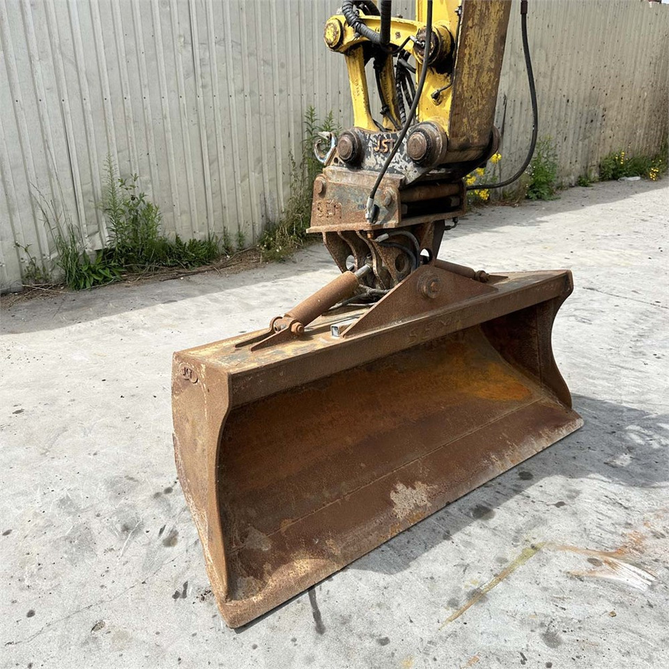 Mini bager Yanmar VIO80-1A: slika Mini bager Yanmar VIO80-1A