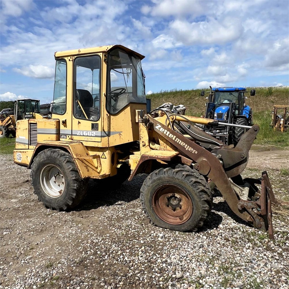 Zettelmeyer ZL602 Serie C - Utovarivač na kotačima: slika Zettelmeyer ZL602 Serie C - Utovarivač na kotačima Zettelmeyer ZL602 Serie C - Utovarivač na kotačima: slika Zettelmeyer ZL602 Serie C - Utovarivač na kotačima