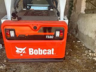 Bobcat T 590 - Utovarivač gusjeničar: slika Bobcat T 590 - Utovarivač gusjeničar Bobcat T 590 - Utovarivač gusjeničar: slika Bobcat T 590 - Utovarivač gusjeničar