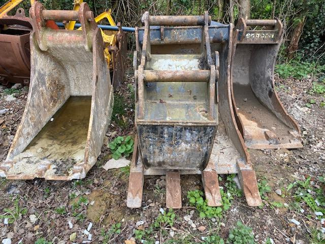 ENGCON LOT EQUIPEMENT S60 - Korpa za bager: slika ENGCON LOT EQUIPEMENT S60 - Korpa za bager ENGCON LOT EQUIPEMENT S60 - Korpa za bager: slika ENGCON LOT EQUIPEMENT S60 - Korpa za bager